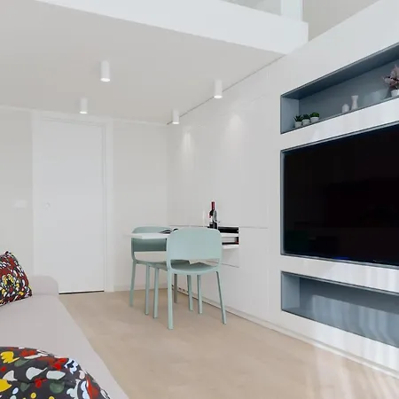 Apartament Touch&go - Via Gaetano Previati 38, *